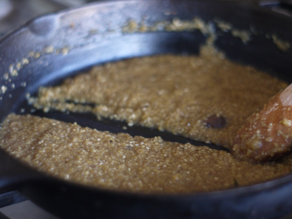 Cooking Grits in Cast Iron Skillet