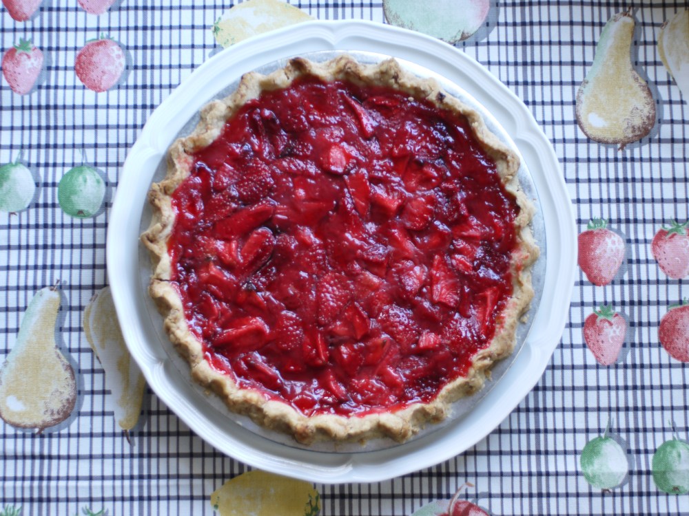 whole strawberry pie